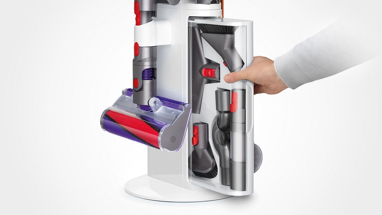 Tool drawer sliding into Dyson Cyclone V10 Dok?