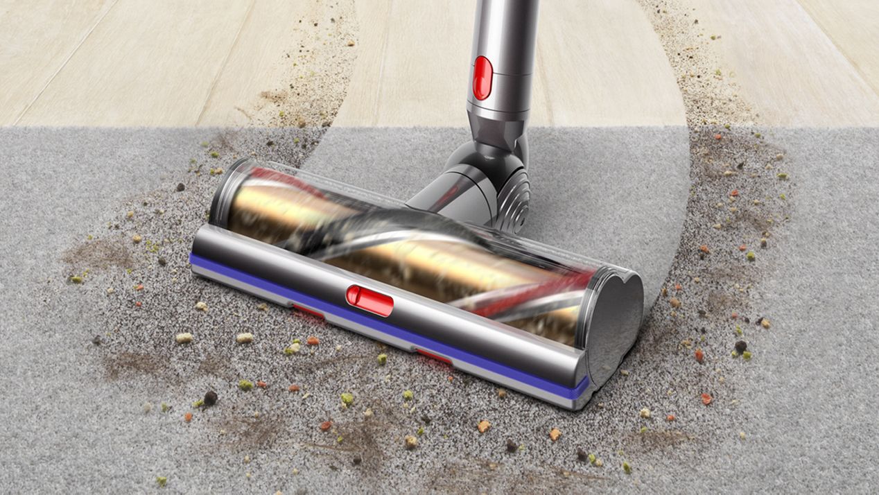 High Torque XL cleaner head moving from hard floor to carpet