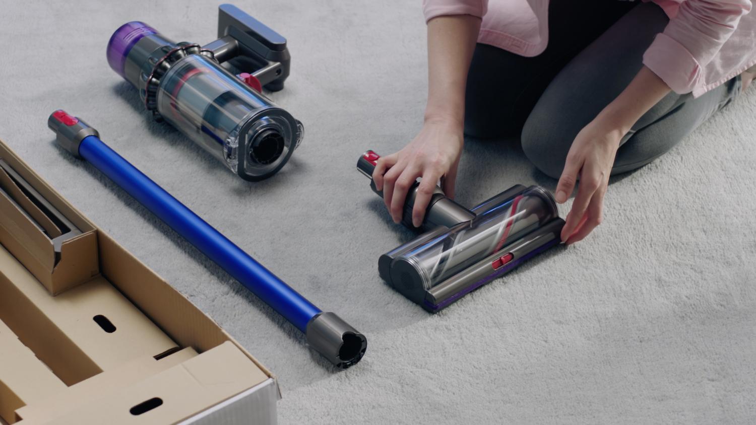 Dyson V11™ cordless vacuum cleaner setup