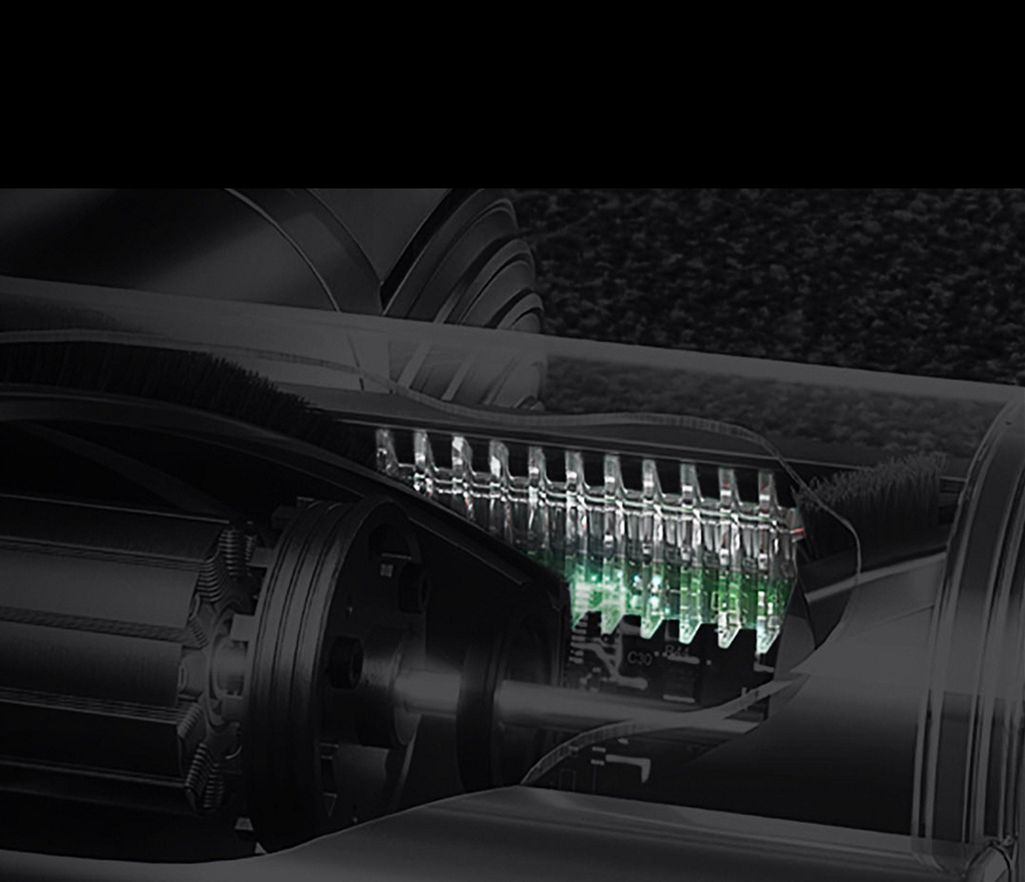 Extreme cutaway closeup of the Digital Motorbar cleaner head comb.