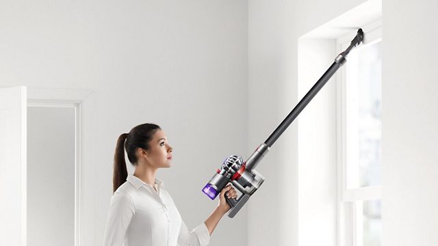 Dyson V8 Slim™ Fluffy Black (SV10K EXT BK) | 掃除機 | ダイソン公式 