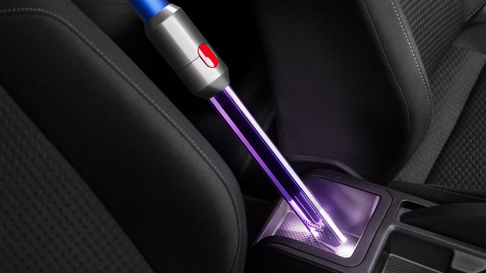 Light-pipe crevice tool cleaning a tight space