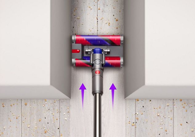 Soft roller cleaner head cleaning in a narrow gap Soft roller cleaner head cleaning in a narrow gap
