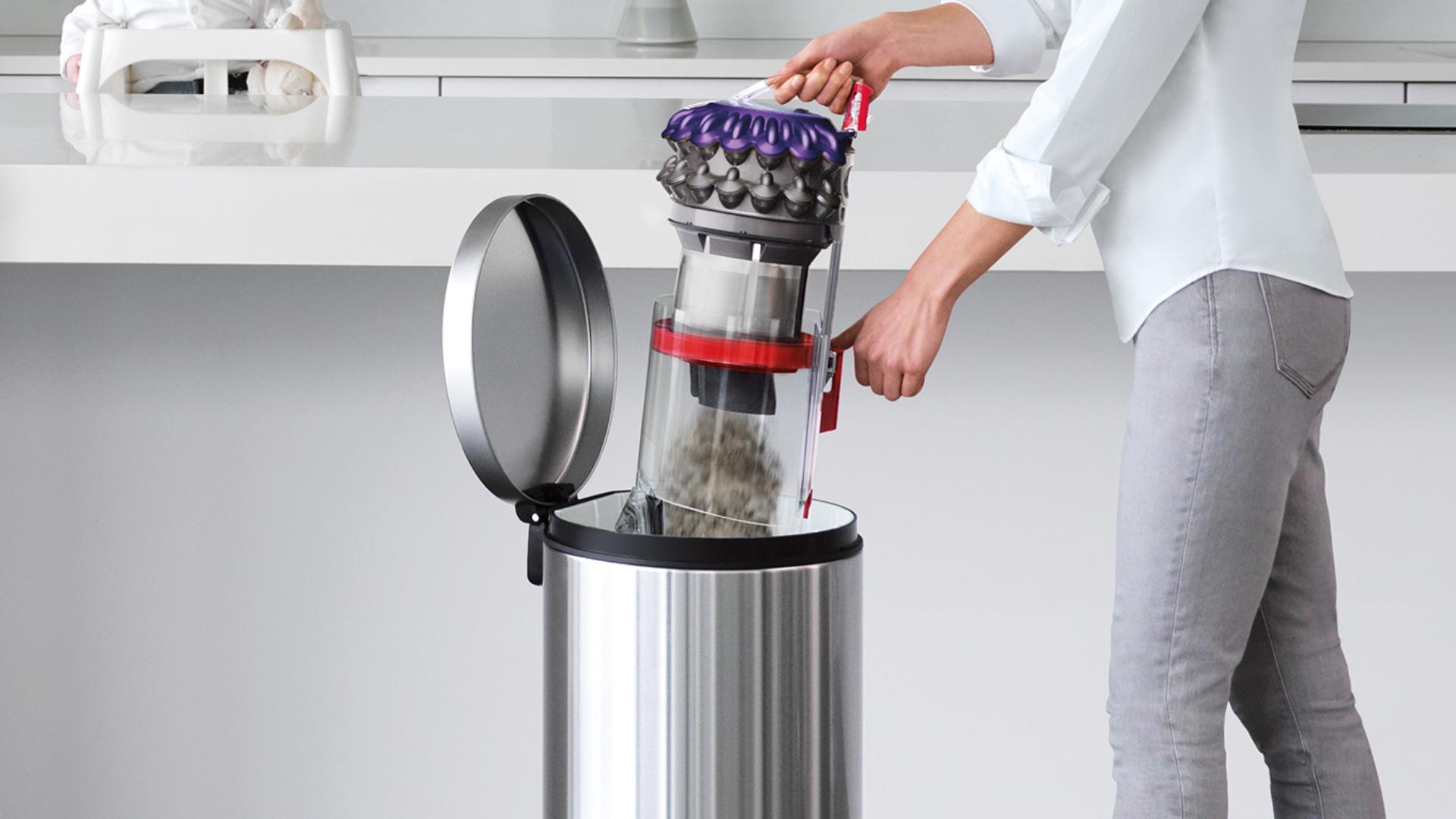 опорожнение контейнера для мусора