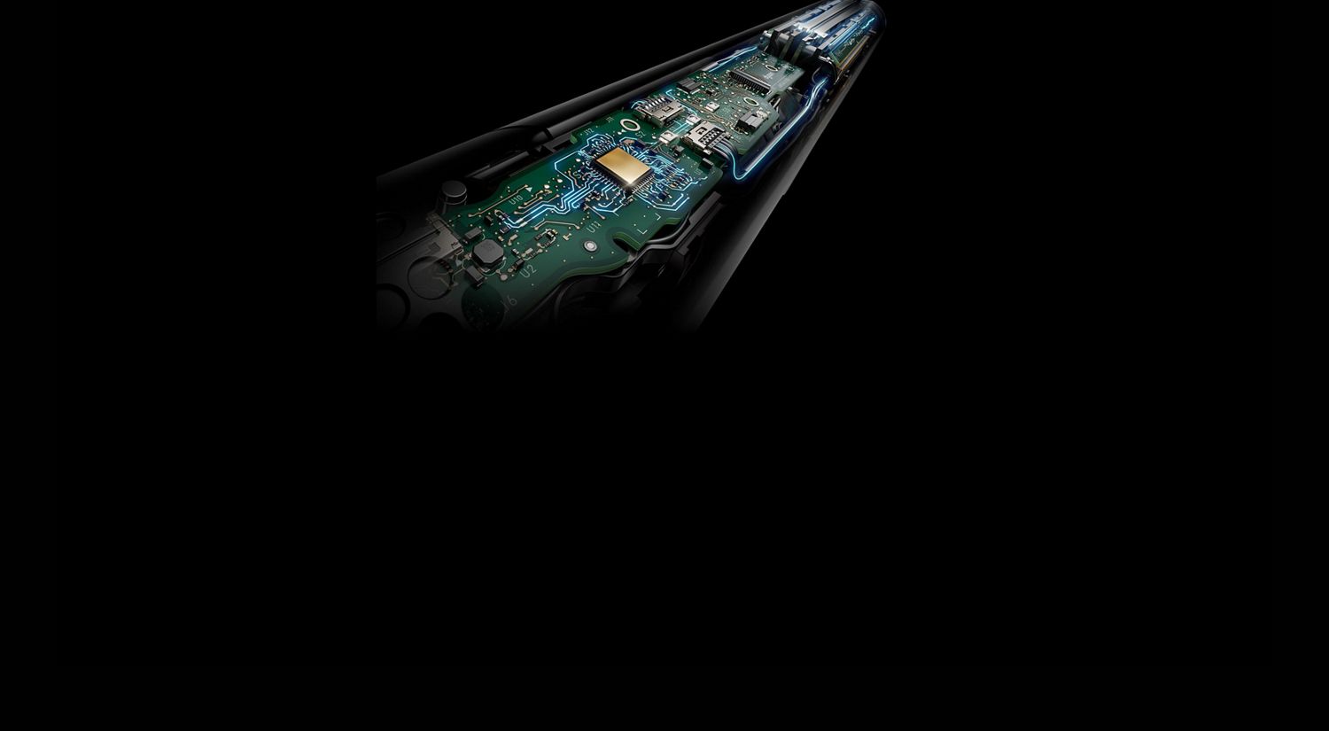 Close-up of the Dyson Airstrait straightener's circuit board. Close-up of the Dyson Airstrait straightener's circuit board.