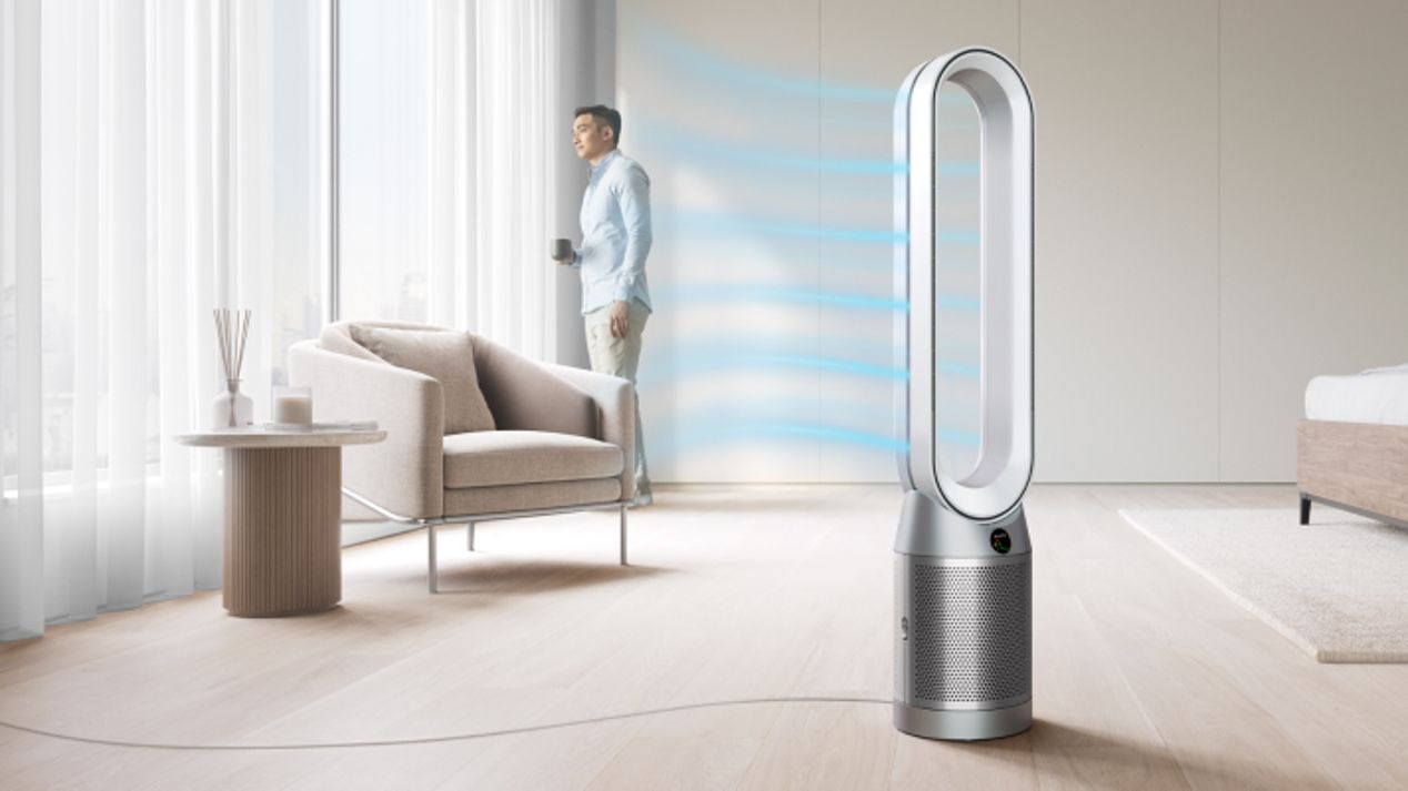 A Dyson Purifier Cool purifies air in a large room without cooling. A Dyson Purifier Cool purifies air in a large room without cooling.