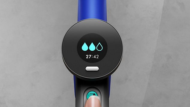 Close-up of the LCD screen showing Level 2 hydration.