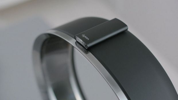 Curved remote control