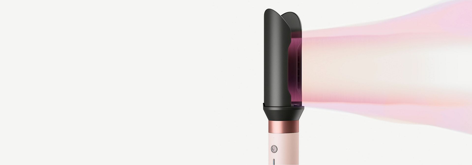 Der Dyson Airwrap Co-anda2x Multi-Haarstyler und -trockner mit dem Airsmooth2x Aufsatz.