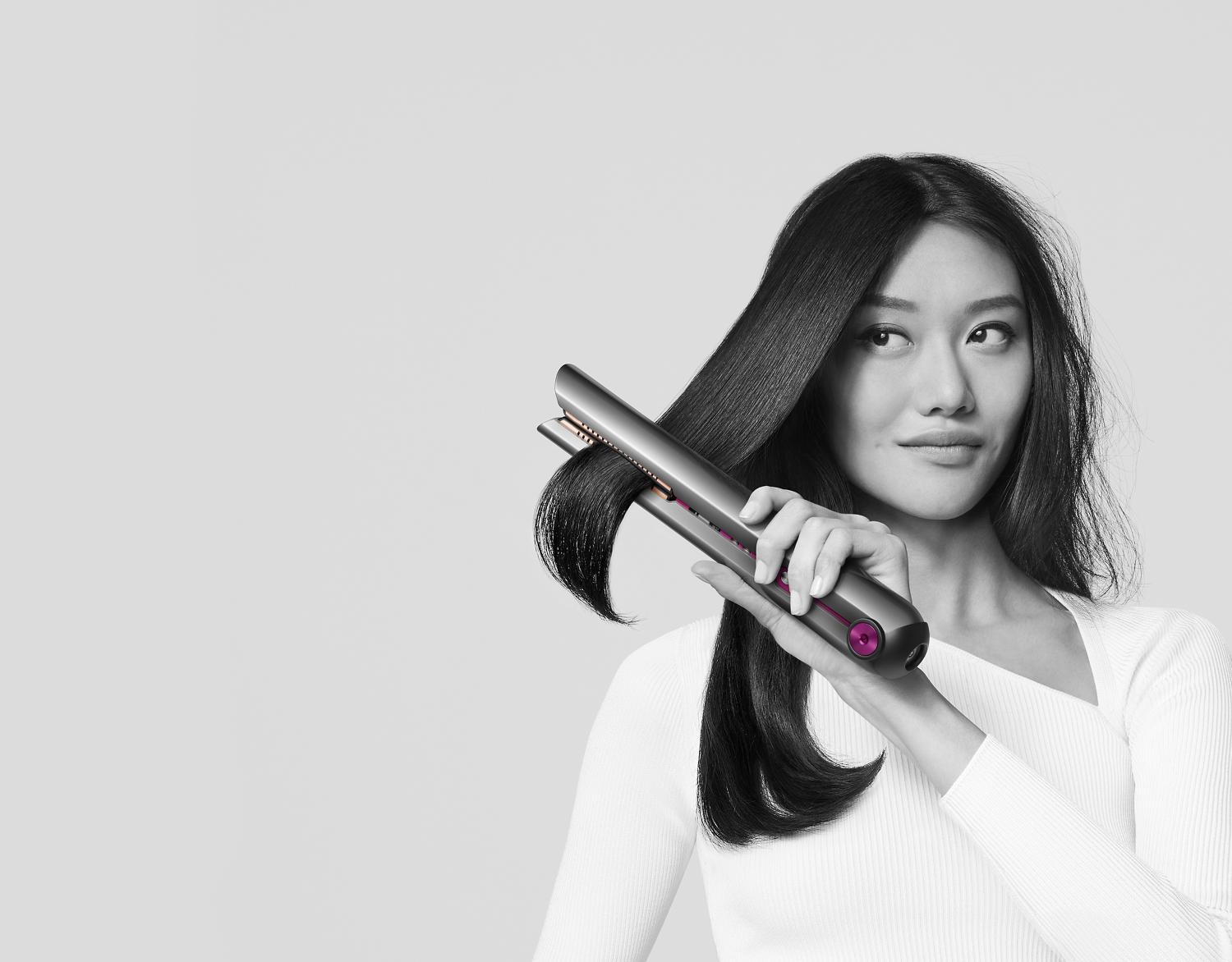 Charging dock and travel pouch with the Dyson Corrale straightener