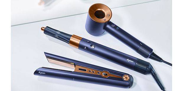 Grafika przedstawiająca urządzenai do stylizacji włosów Dyson w kolorze Błękit Pruski