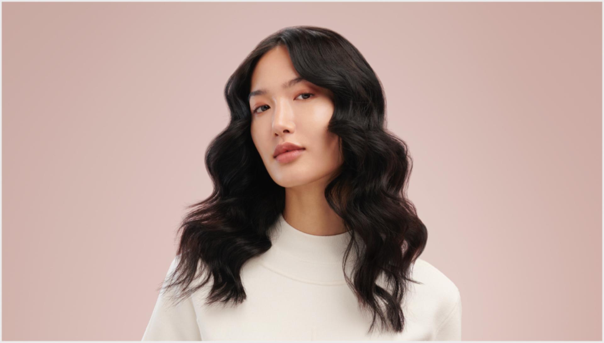 Video memperlihatkan cara mendapatkan gaya rambut mermaid waves