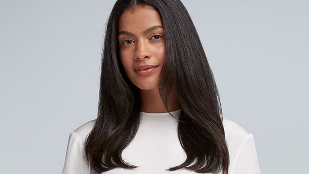 model with smooth straight hair style