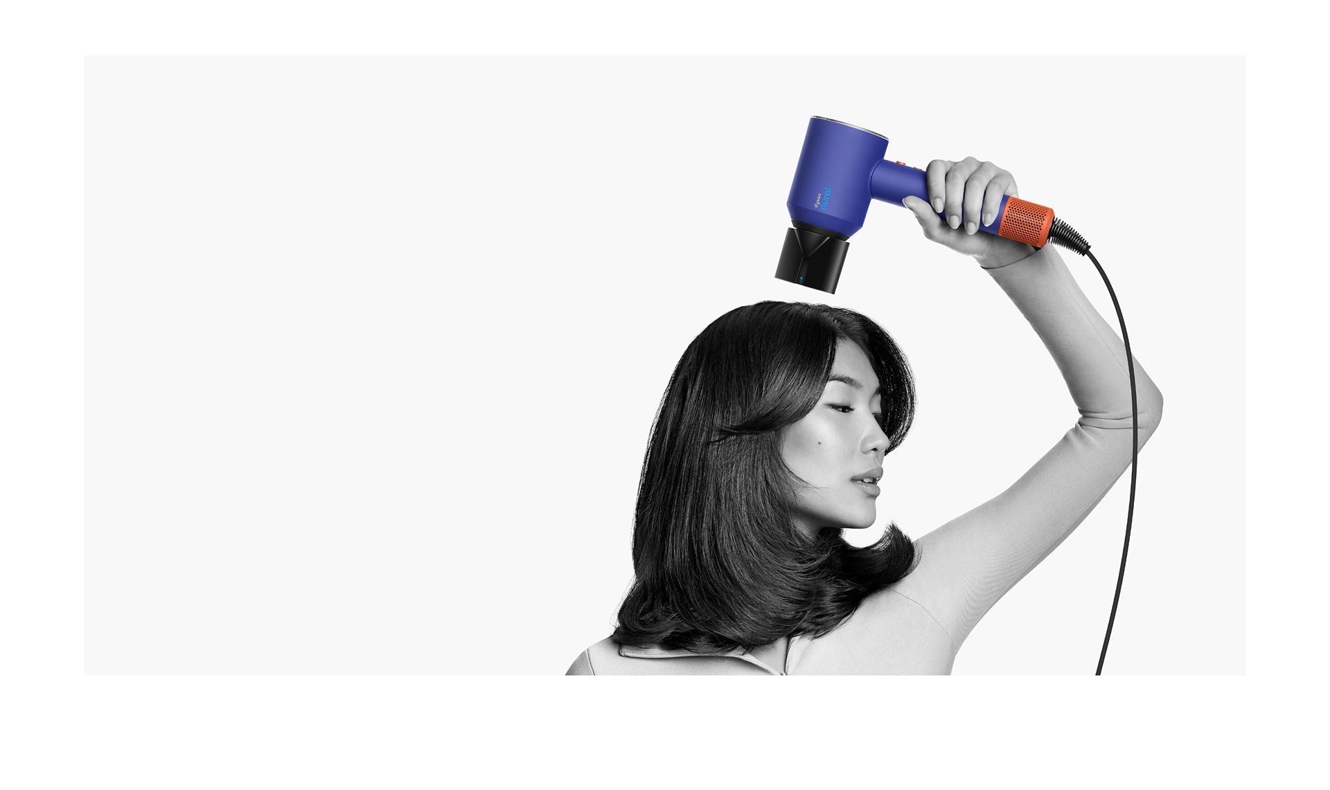 Female model using the Styling concentrator