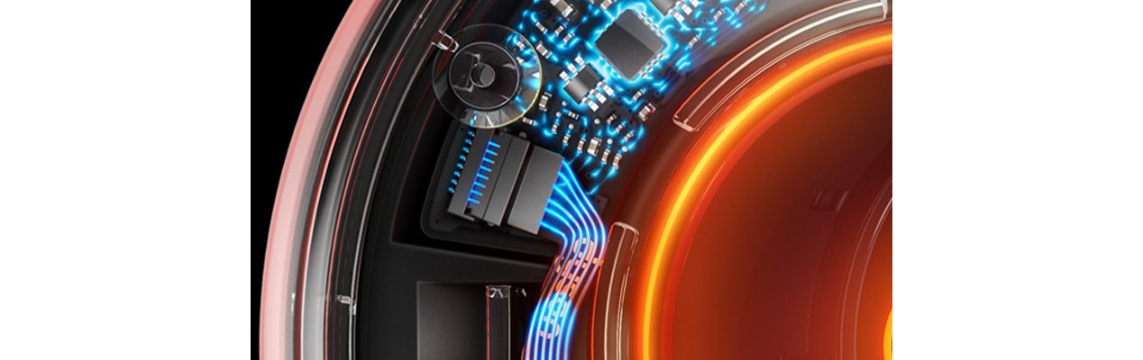 Die durchsichtige Öffnung des Dyson Supersonic Haartrockners gibt dessen intelligente Temperaturregulierungskontrolle preis.