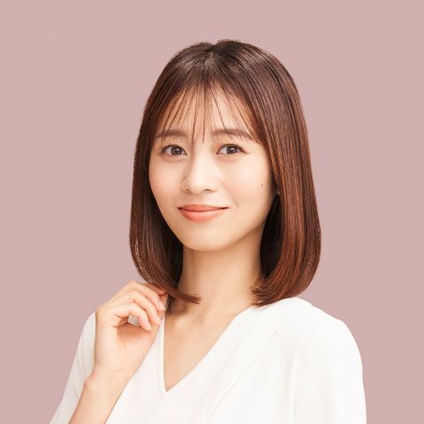 滑らかなブロードライの女性 