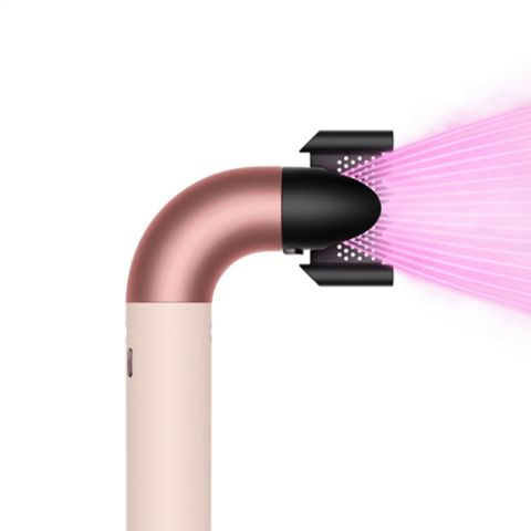 ディフューザーアタッチメントがついたDyson supersonic rドライヤーからの風