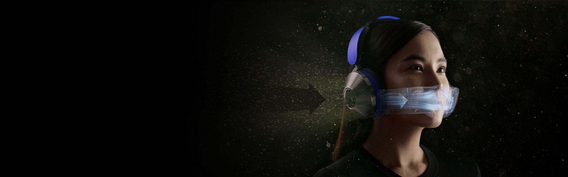 Femme portant un casque d’écoute purificateur d’air