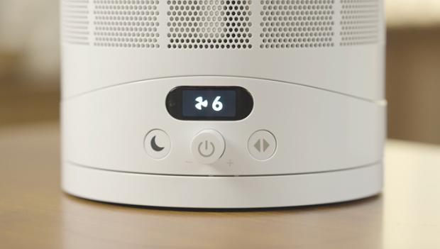 Close-up of the LCD Screen on the base of the Dyson Cool CF1 fan.