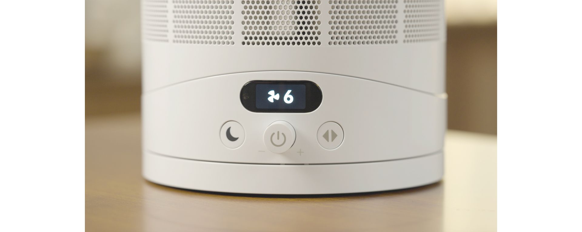 Close-up of the LCD Screen on the base of the Dyson Cool CF1 fan.