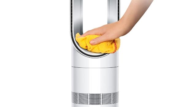 Kütte- ja jahutusventilaatorit Dyson Hot+Cool HF1 Remote Pre-heat puhastatakse lapiga.