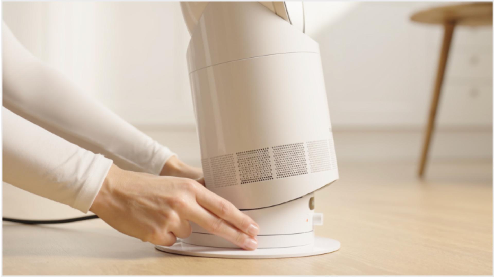 The Dyson Hot+Cool HF1 Remote Link Pre-heat heater and cooling fan tilts on its base.