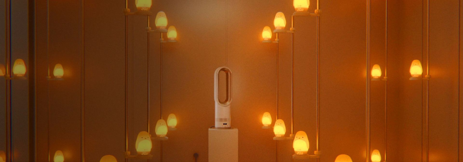 The Dyson Hot+Cool HF1 Remote Link Pre-heat heater and cooling fan heats a large testing room in a Dyson lab.