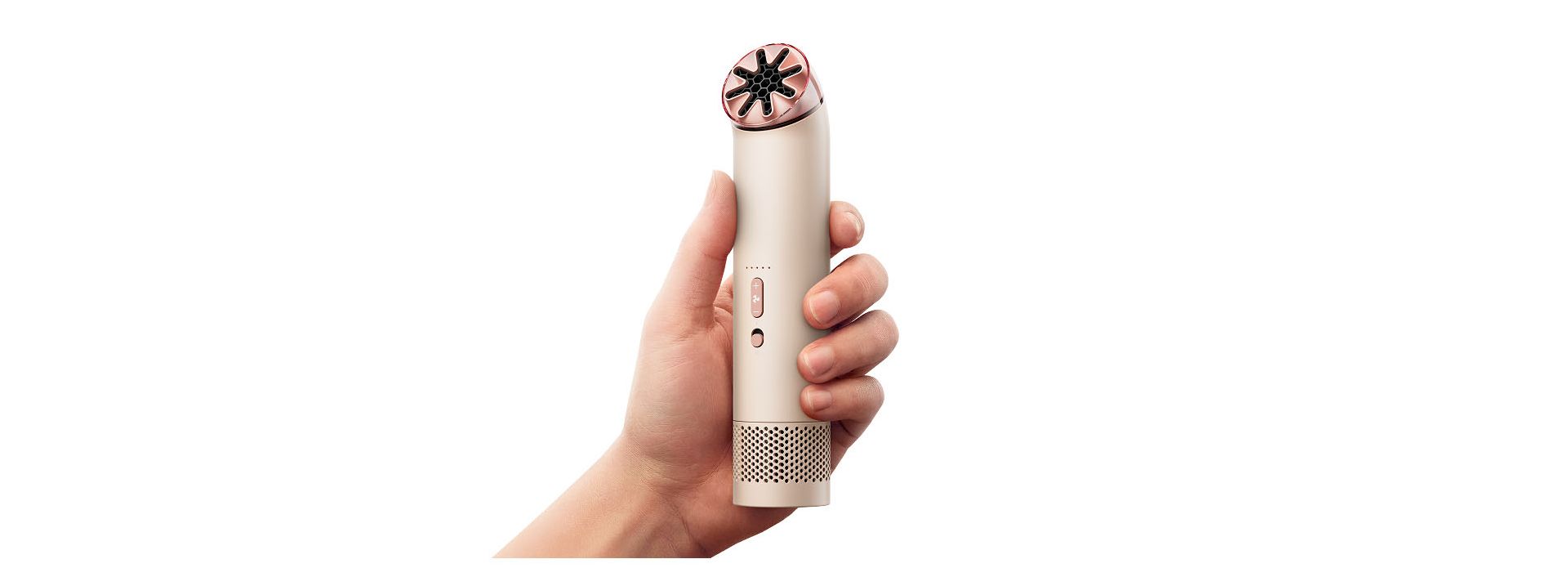 Dyson HushJet Mini Cool ventilátor a tenyeredben.