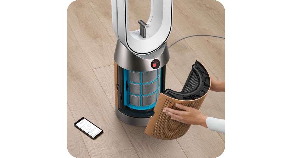 Beim Dyson Find+Follow Purifier Cool Ventilator wird ein Filter ersetzt.