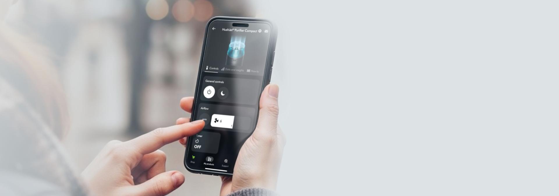 يمكن التحكم بجهاز تنقية الهواء من دايسون عبر تطبيق MyDyson على الهاتف.