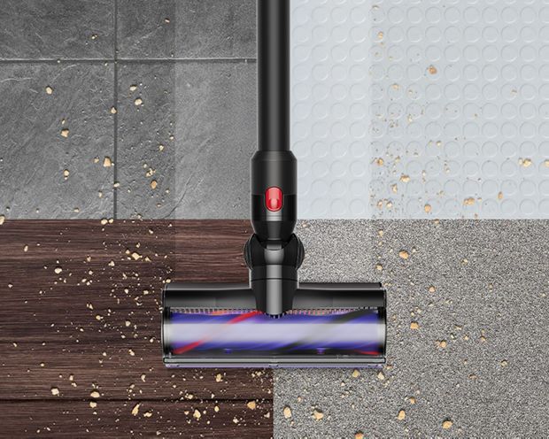 يقوم رأس التنظيف Dyson Motorbar بتنظيف أنواع مختلفة من الأرضيات.