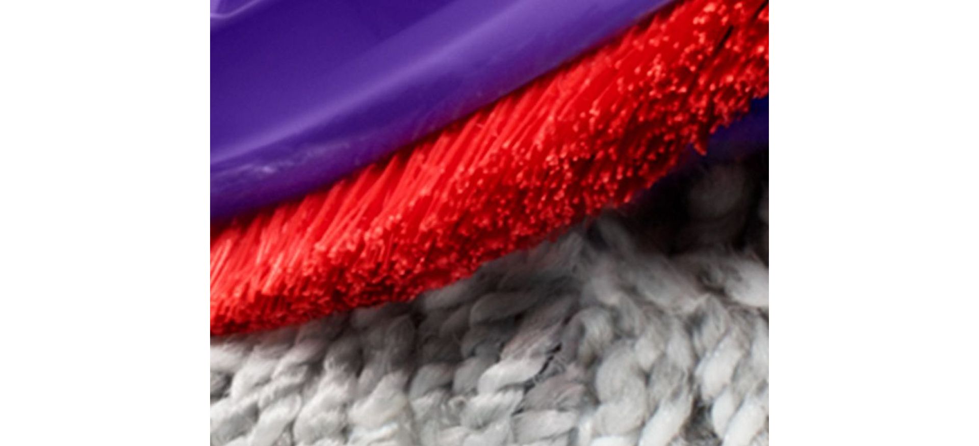 Krupni prikaz najlonskih vlakana na glavi četke Motorbar.