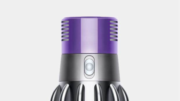 Režīmu izvēles pogas tuvplāns uz Dyson Cyclone V10 putekļu sūcēja.