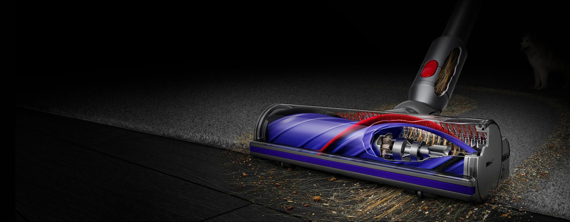 Podlahová hubice Motorbar používaná k úklidu koberce.