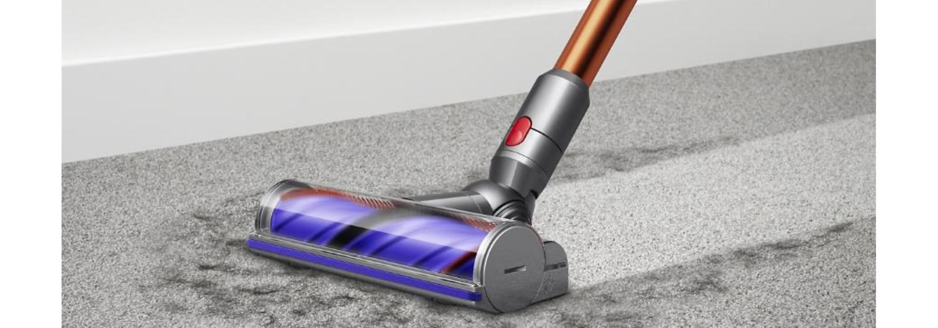 Dyson Motorbar tīrīšanas uzgalis tiek izmantots paklāju tīrīšanai.