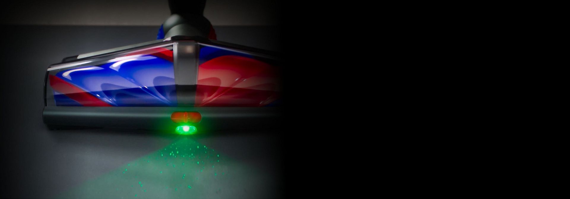 تتوائم رأس التنظيف All Floor Cones Sense مع قوة الشفط بين أنواع الأرضيات.