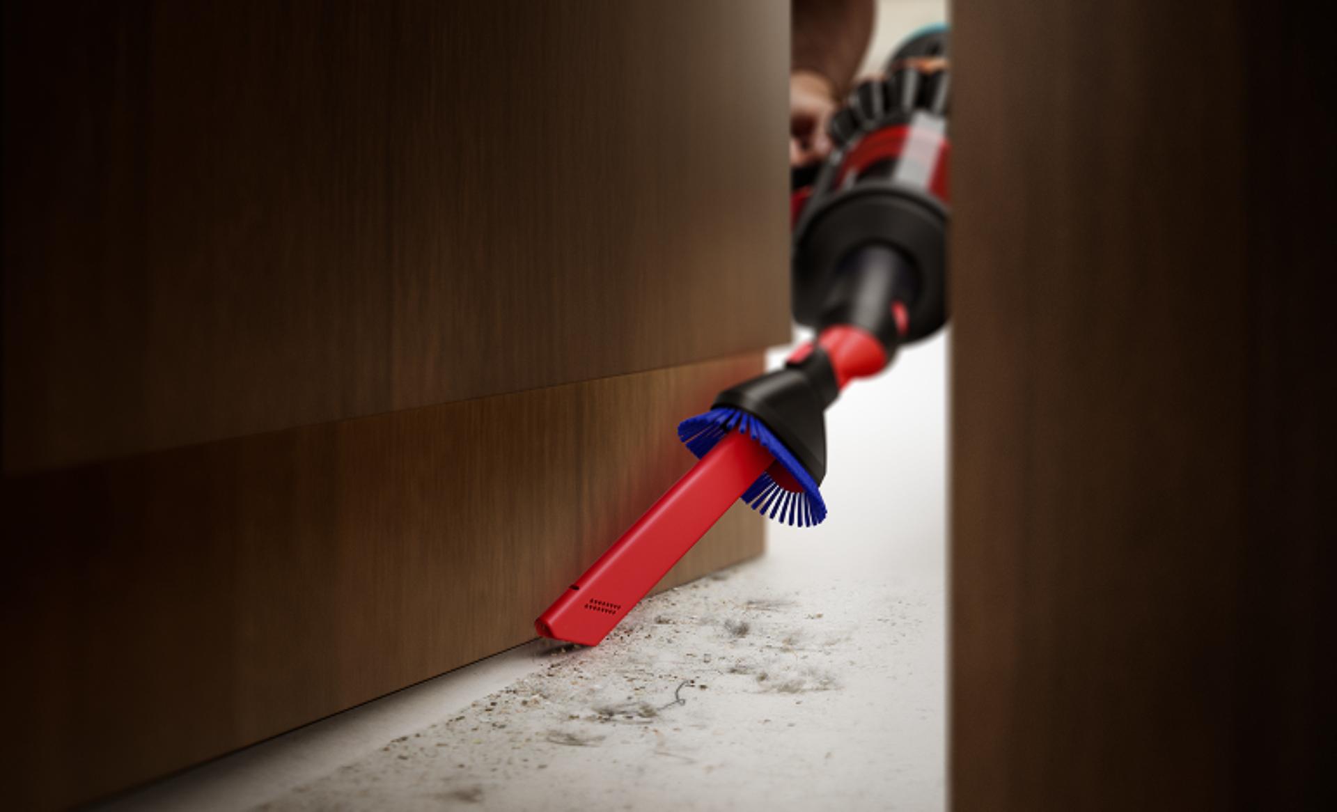 The Awkward gap tool 2.0 is used to clean around a corner.