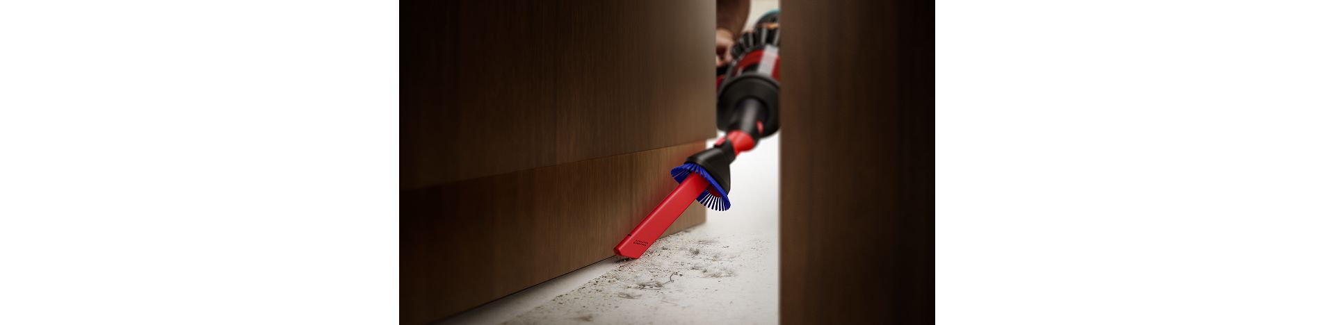The Awkward gap tool 2.0 is used to clean around a corner.