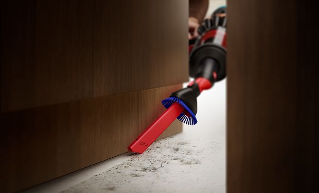 The Awkward gap tool 2.0 is used to clean around a corner.