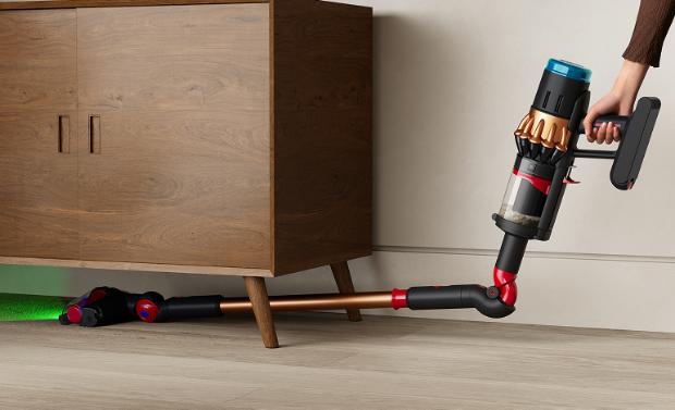 The Low-reach adaptor is used to clean under a low cabinet.