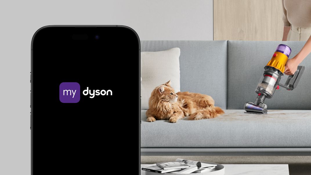 Ein Smartphone zeigt die MyDyson App.