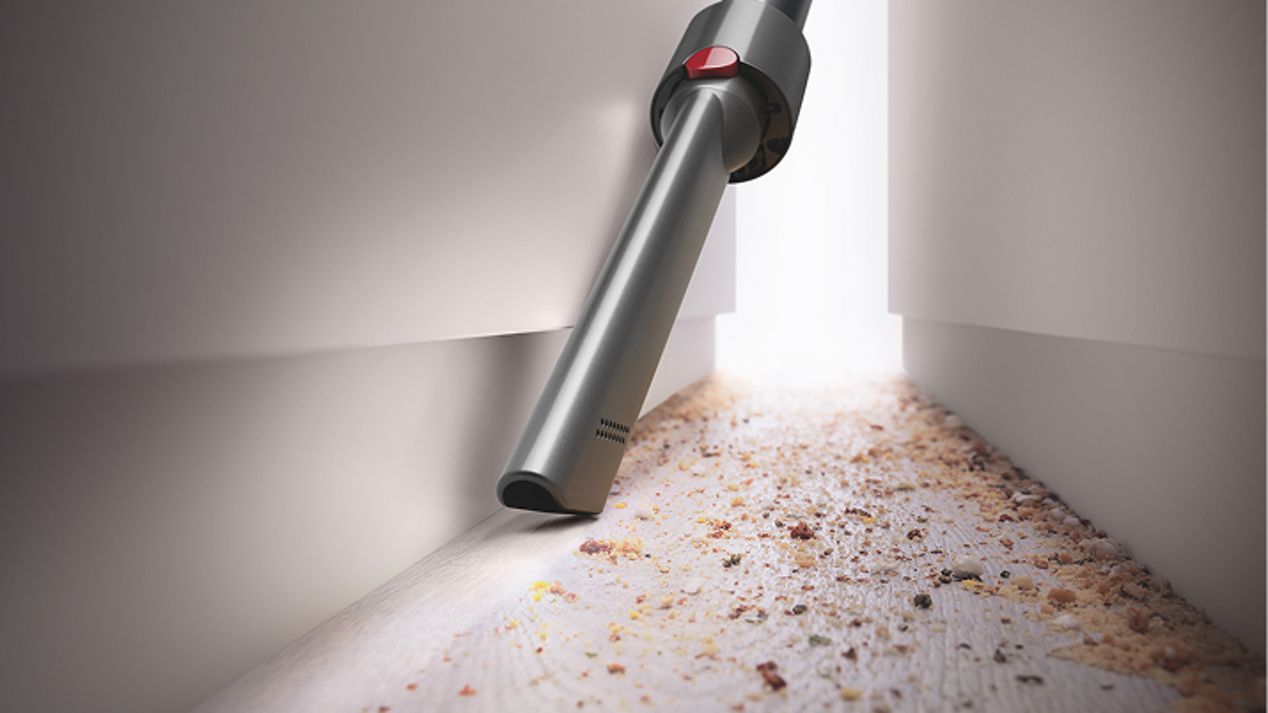 La rinconera Dyson se utiliza para aspirar entre los muebles. La rinconera Dyson se utiliza para aspirar entre los muebles.
