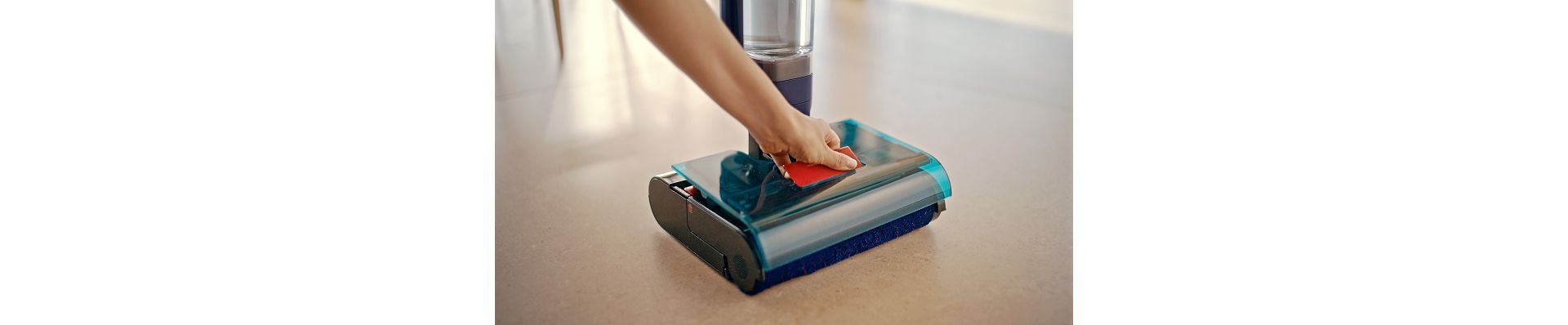 Sistem pembuangan mudah dilepas dari kepala pembersih.