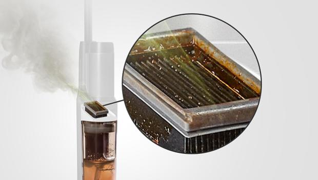 Prljavi, nehigijenski filtar u tradicionalnom uređaju za mokro čišćenje podova.