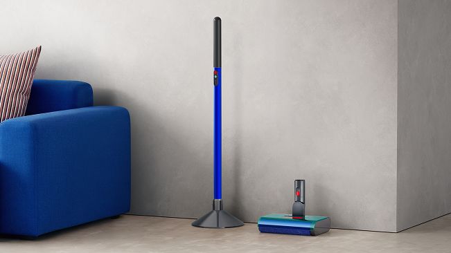 Dyson W1 PencilWash cleaner in its dock. Dyson W1 PencilWash cleaner in its dock.