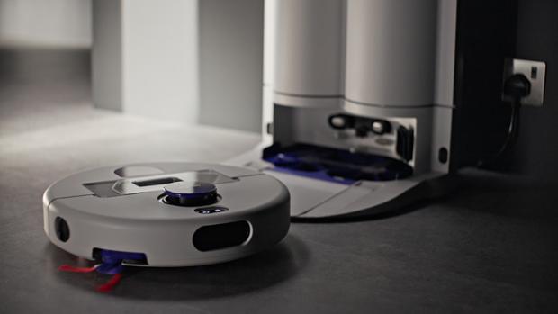 Dyson R2 Nurovi Wash+Dry robot vacuum with dock.