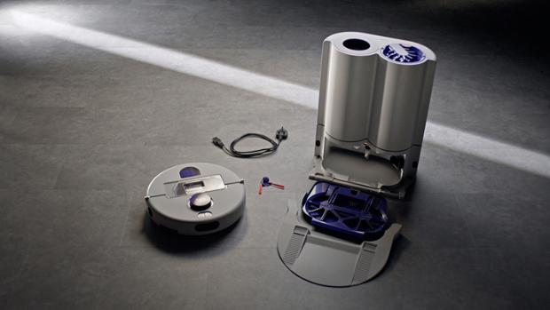 Dyson R2 Nurovi Wash+Dry robot vacuum with dock and charger cable.
