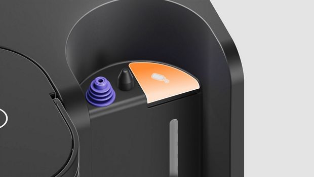 다이슨 스팟+스크럽 Ai 도킹 스테이션의 세척 용액 저장소.