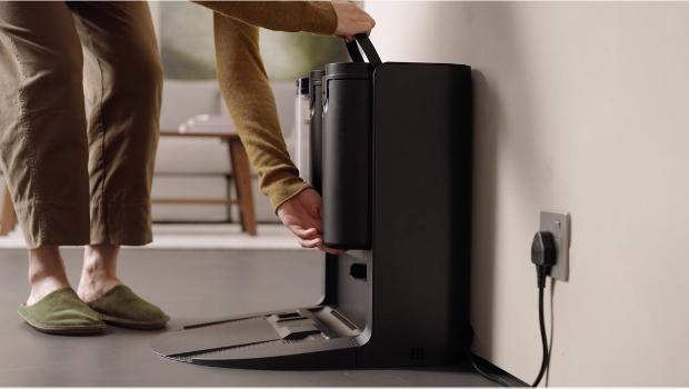 Stația de încărcare Dyson Spot+Scrub Ai.