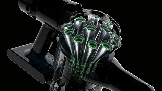 Primo piano dei cicloni dell'aspirapolvere senza filo Dyson V8 Absolute Plus